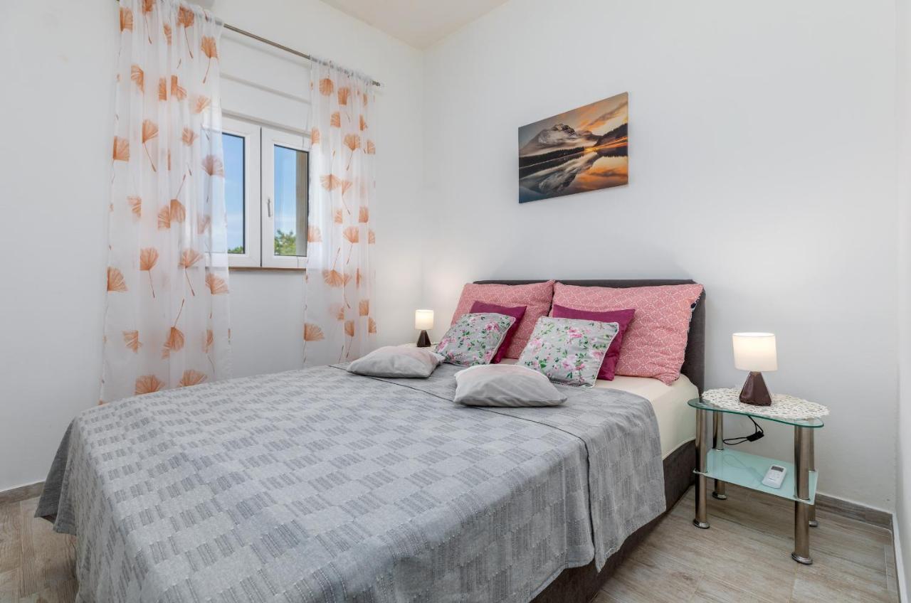 Apartmani Magdalena Pula Exterior foto